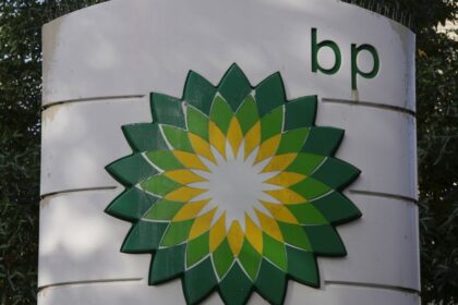 BP halts hiring new staff and puts break on renewable energy plans