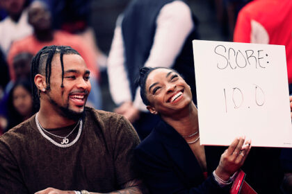 HOUSTON, TEXAS - JANUARY 29: Simone Biles and Jonathan Owens attend a game between the Houston Rockets and the Los Angeles Lakers at Toyota Center on January 29, 2024 in Houston, Texas. NOTE TO USER: User expressly acknowledges and agrees that, by downloading and or using this photograph, User is consenting to the terms and conditions of the Getty Images License Agreement.  (Photo by Carmen Mandato/Getty Images)