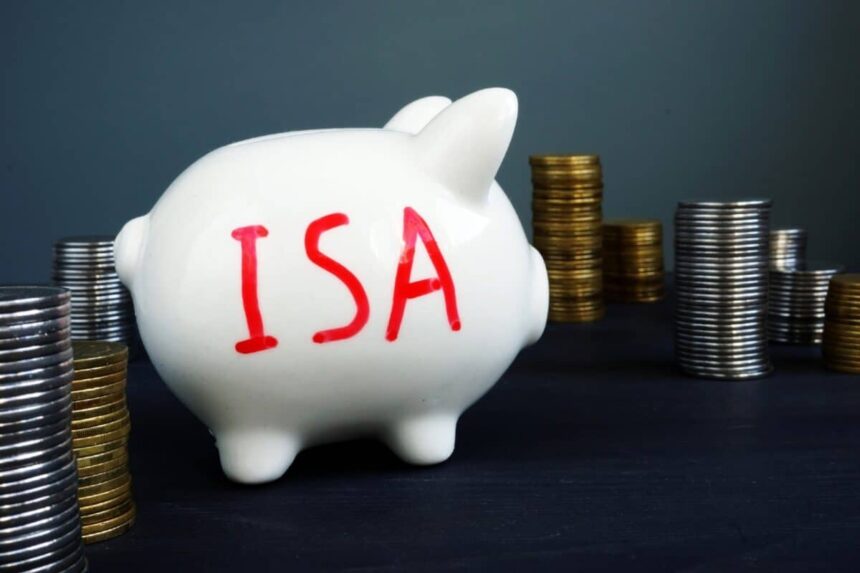 How I’d aim to turn an empty ISA into £275k by purchasing cheap shares this summer