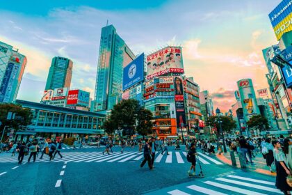 Lower your voice and don’t eat while walking: Top etiquette tips for tourists to Japan