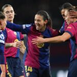 Barcelona dismantle Man City to top group