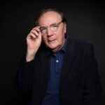 Bookstore staffers receive holiday bonuses from author James Patterson